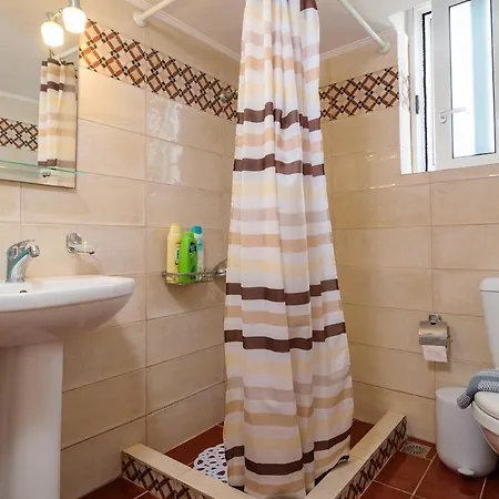 Chania Vintage Escape - Sea View Gem By Old Port Appartement