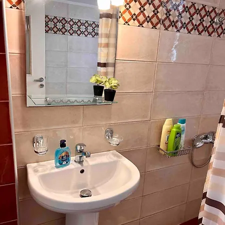 Chania Vintage Escape - Sea View Gem By Old Port *