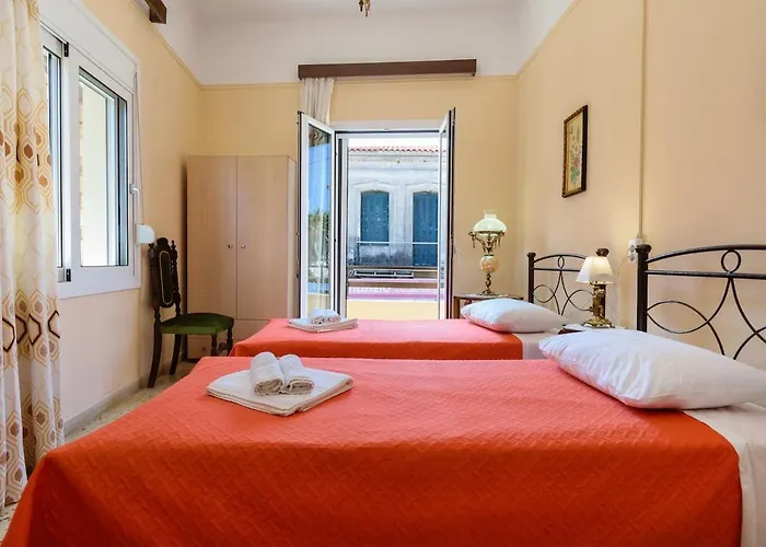 Апартаменти Chania Vintage Escape - Sea View Gem By Old Port Ханья (Крит)