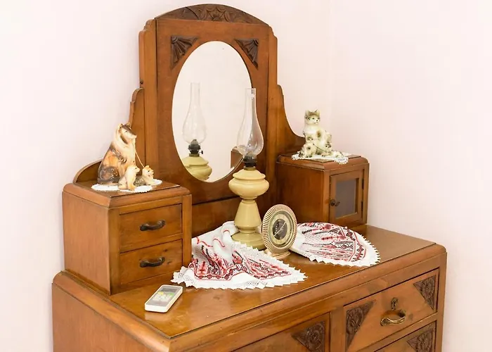 Апартаменти Chania Vintage Escape - Sea View Gem By Old Port *