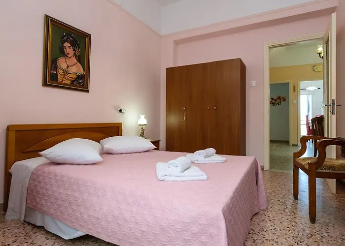 Chania Vintage Escape - Sea View Gem By Old Port Ханья (Крит)