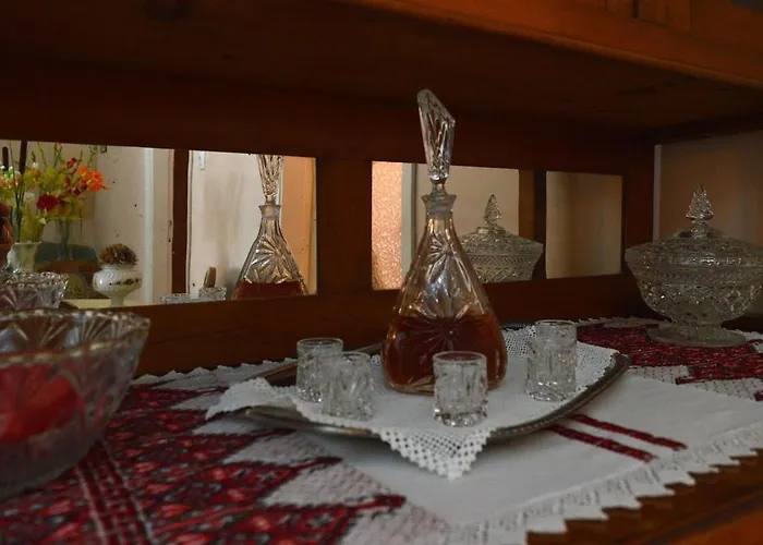 Chania Vintage Escape - Sea View Gem By Old Port