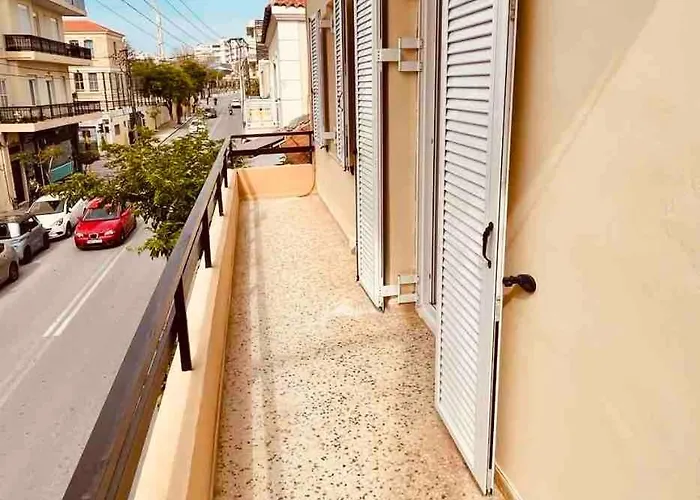 Chania Vintage Escape - Sea View Gem By Old Port *