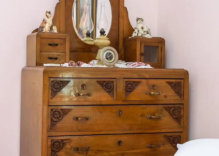 Chania Vintage Escape - Sea View Gem By Old Port Апартаменти *