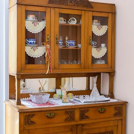 Chania Vintage Escape - Sea View Gem By Old Port Apartman *