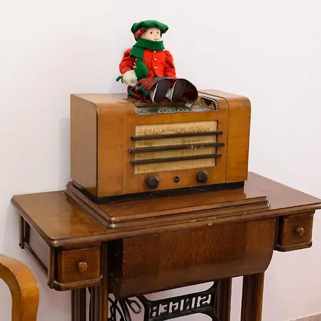 Chania Vintage Escape - Sea View Gem By Old Port *